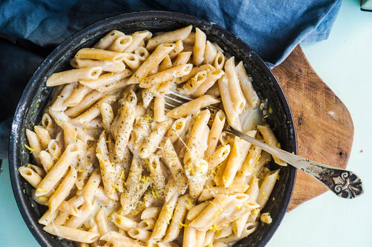 Cremenudeln mit Zitrone und Rosmarin