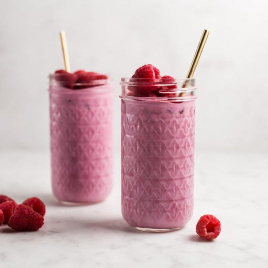 Himbeer-Smoothie mit Joghurt