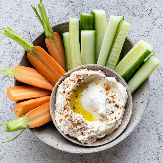Hummus mit Gemüse