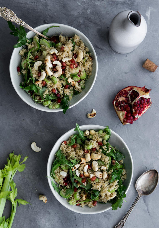 Salat mit Couscous und Bleichsellerie