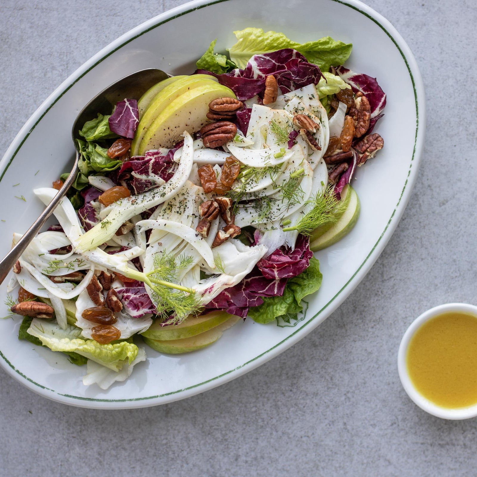 Chicorée-Salat mit Fenchel und grünem Apfel