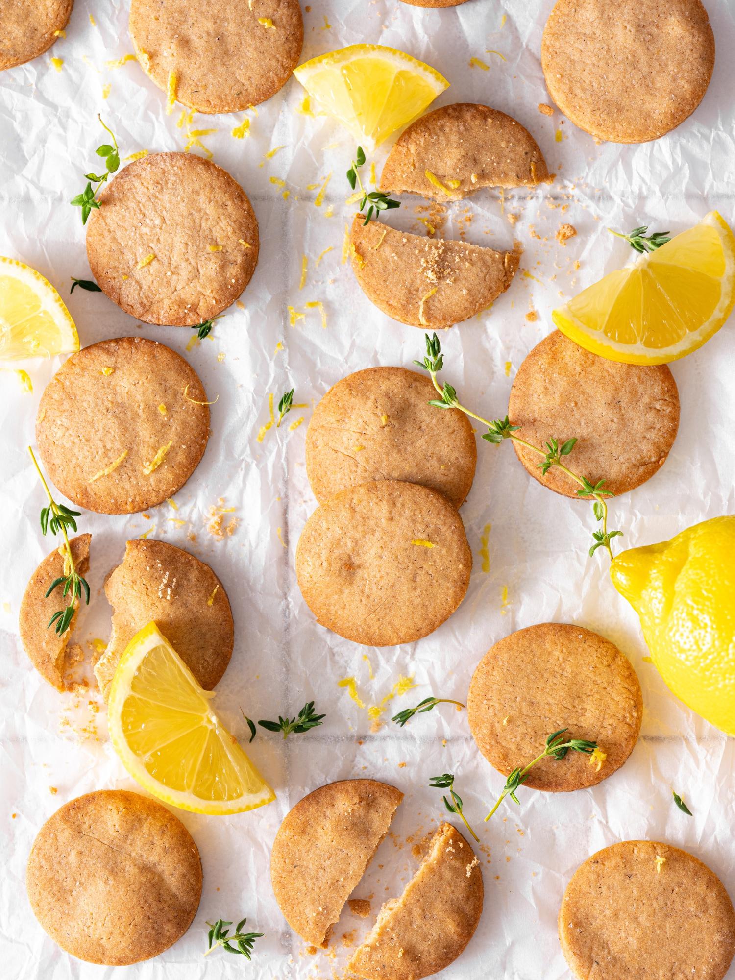 Zitronenplätzchen mit Thymian