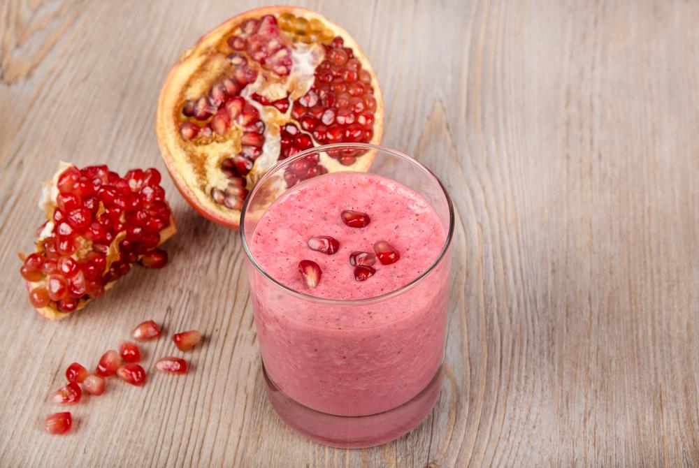 Erdbeer-Granatapfel-Smoothie