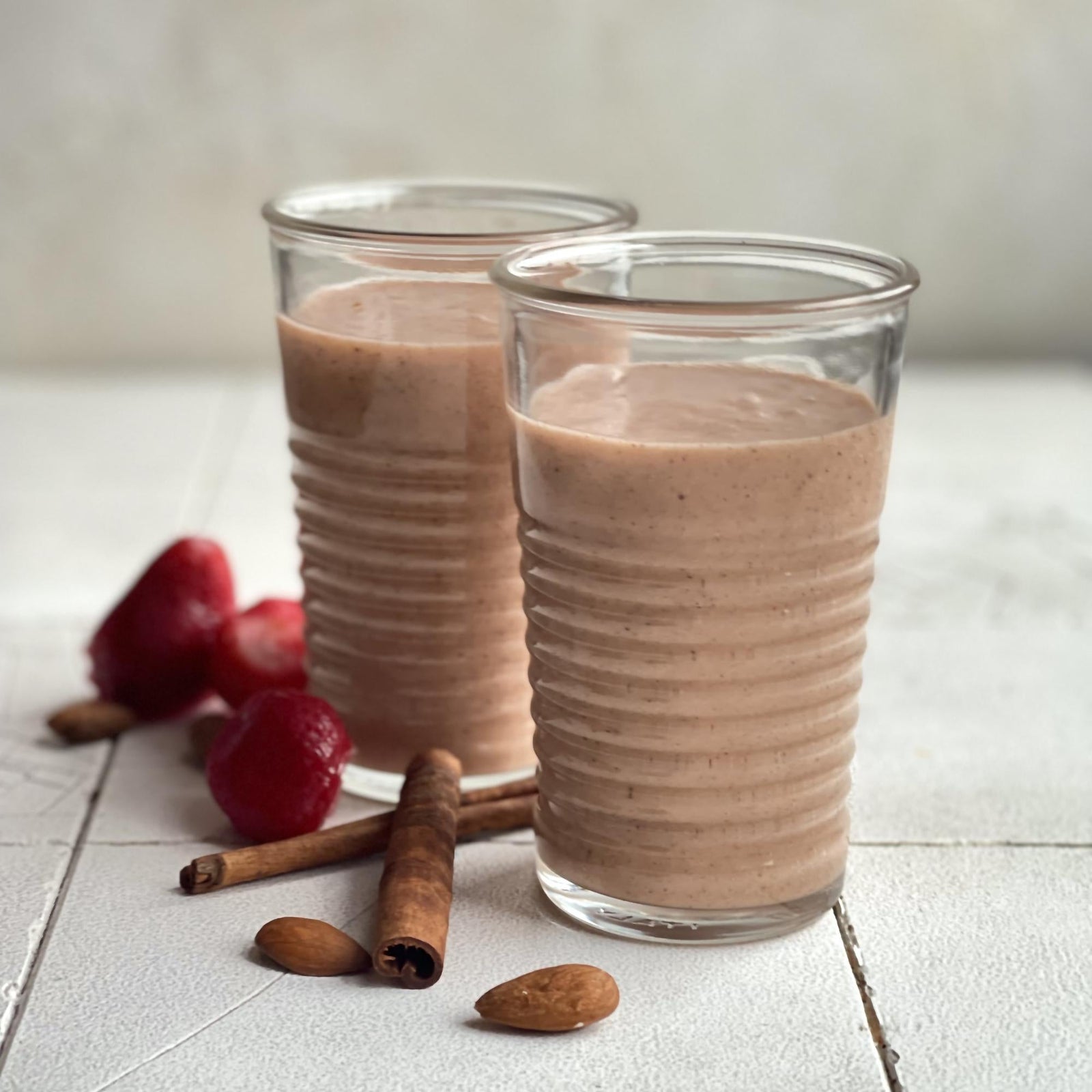 Erdbeer-Smoothie mit Zimt