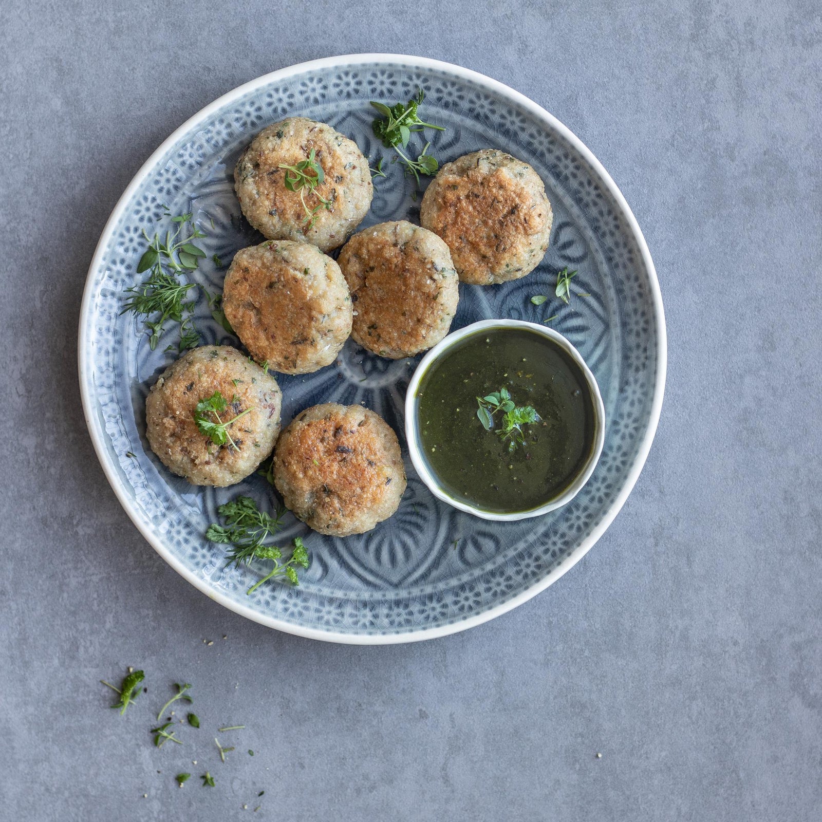 Fischfrikadellen aus Zander mit Kräuterpesto