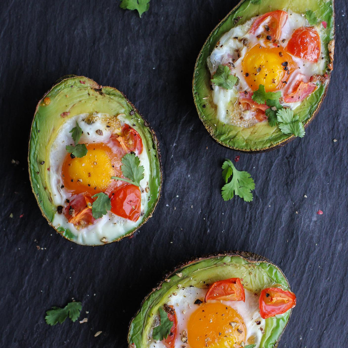 Gebackene Avocado mit Ei
