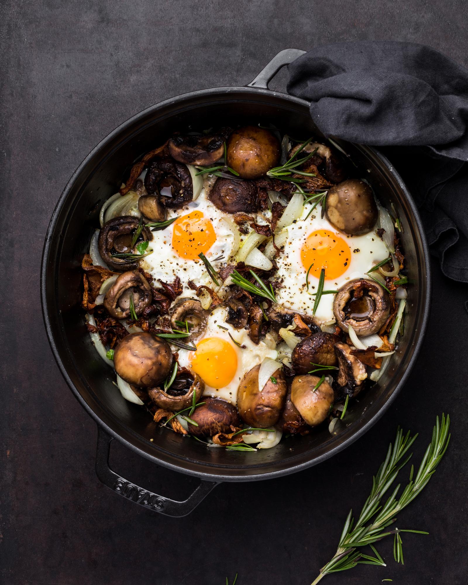 Gebratene Champignons mit Ei