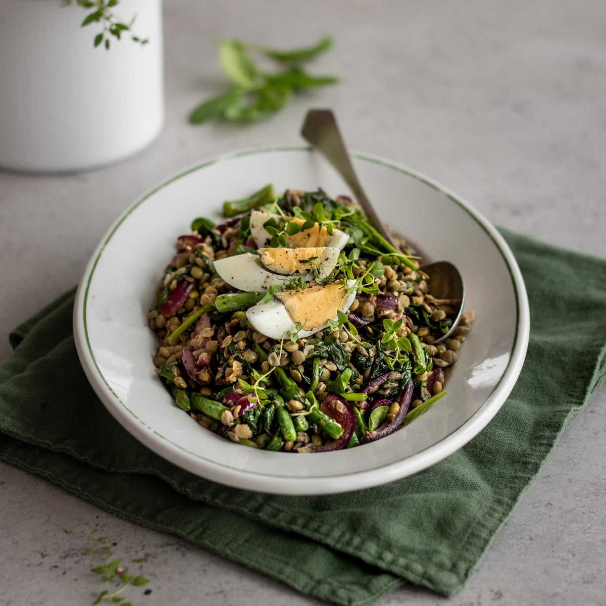 Grüne-Linsen-Salat mit Ei