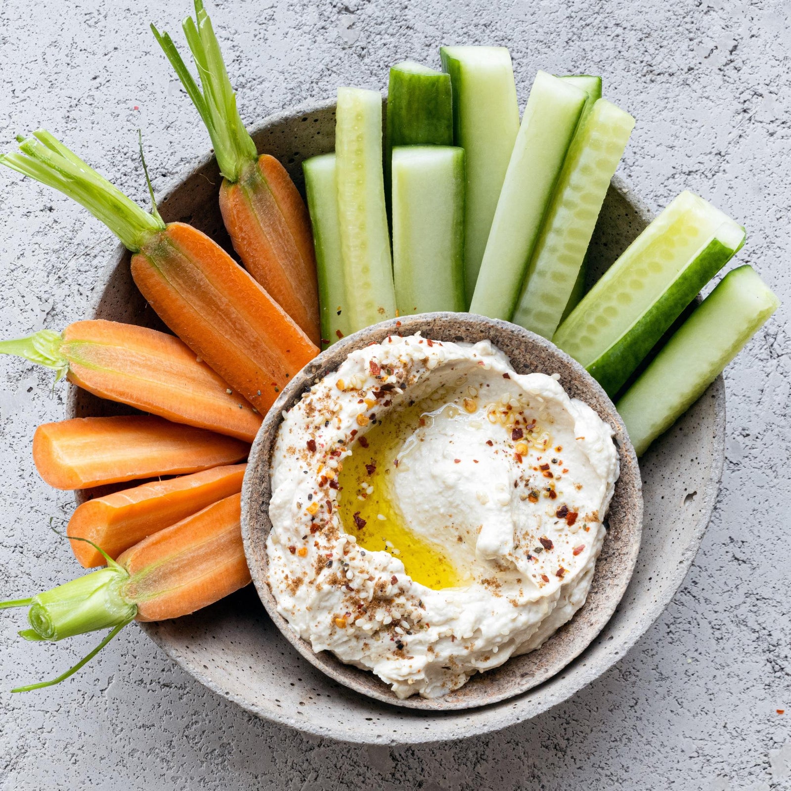 Hummus mit Gemüse