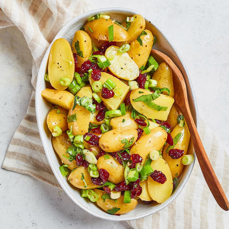 Kartoffelsalat mit Preiselbeeren
