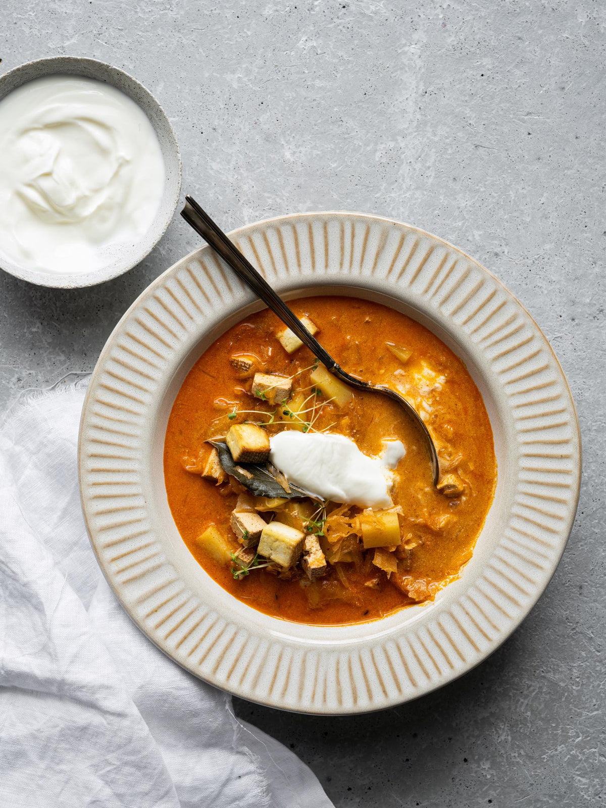 Krautsuppe mit Räuchertofu