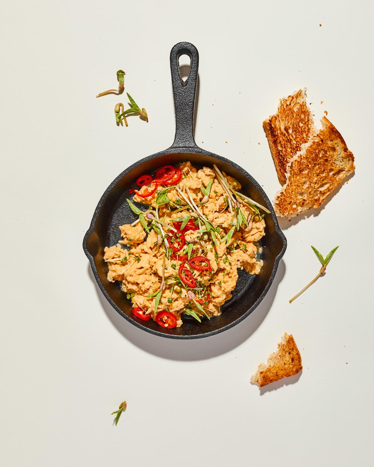 Rührei mit Miso und Mungobohnensprossen