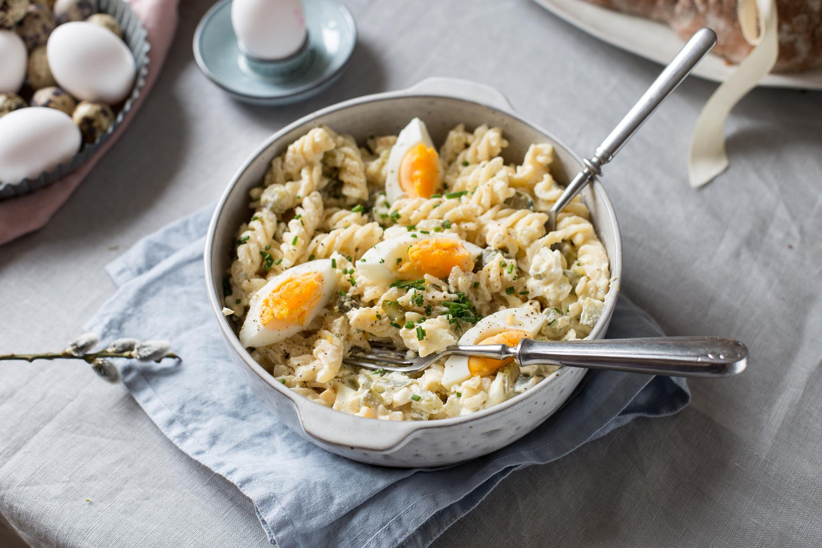 Nudelsalat mit Ei