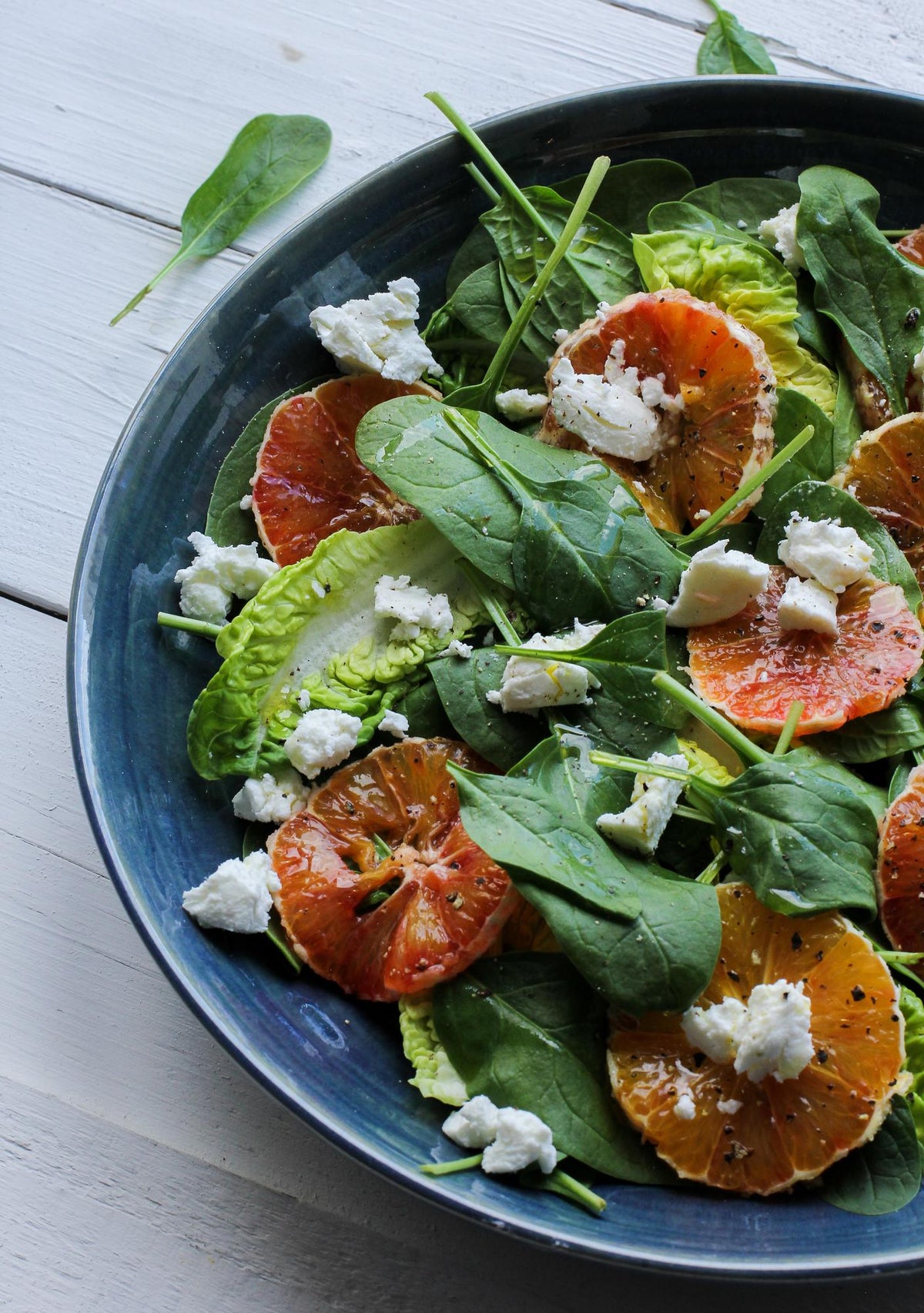 Obstsalat mit Ziegenkäse