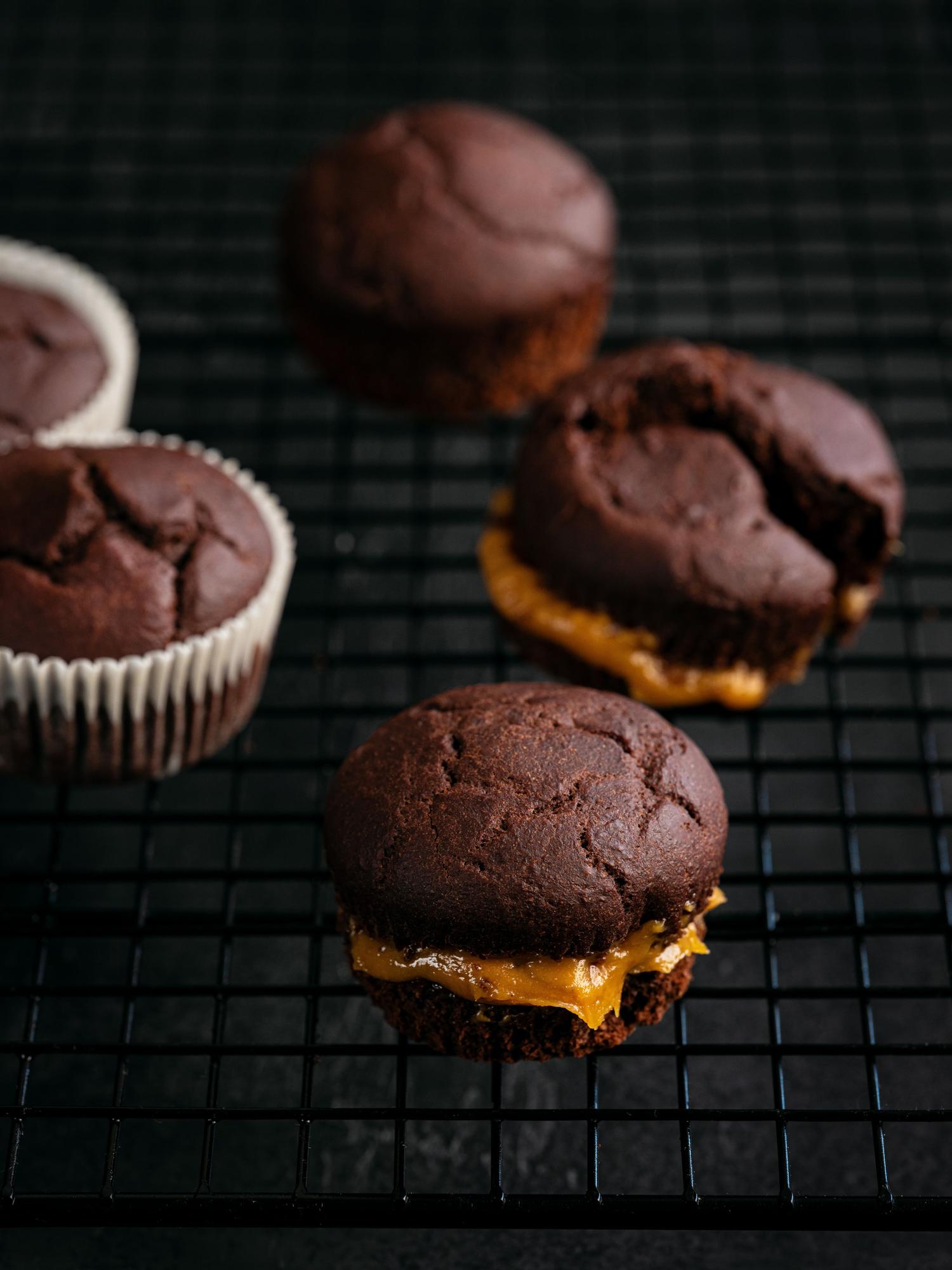 Gefüllte Schokoladen-Muffins