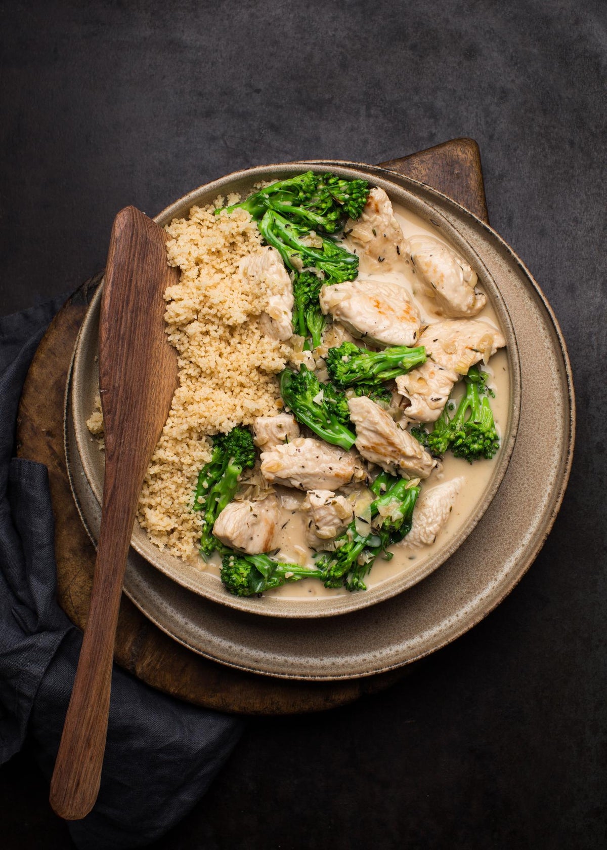 Putenpfanne mit Couscous und Brokkoli