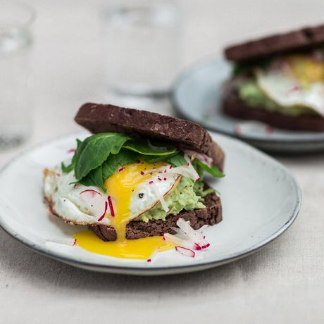 Roggenbrot mit Avocado