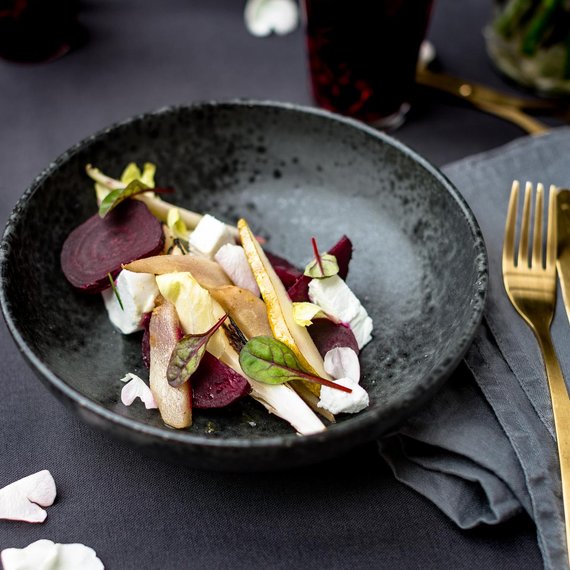 Salat mit Chicorée, Birne und Ziegenkäse
