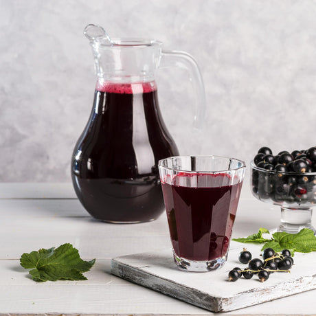 Schwarzer Johannisbeer-Sirup