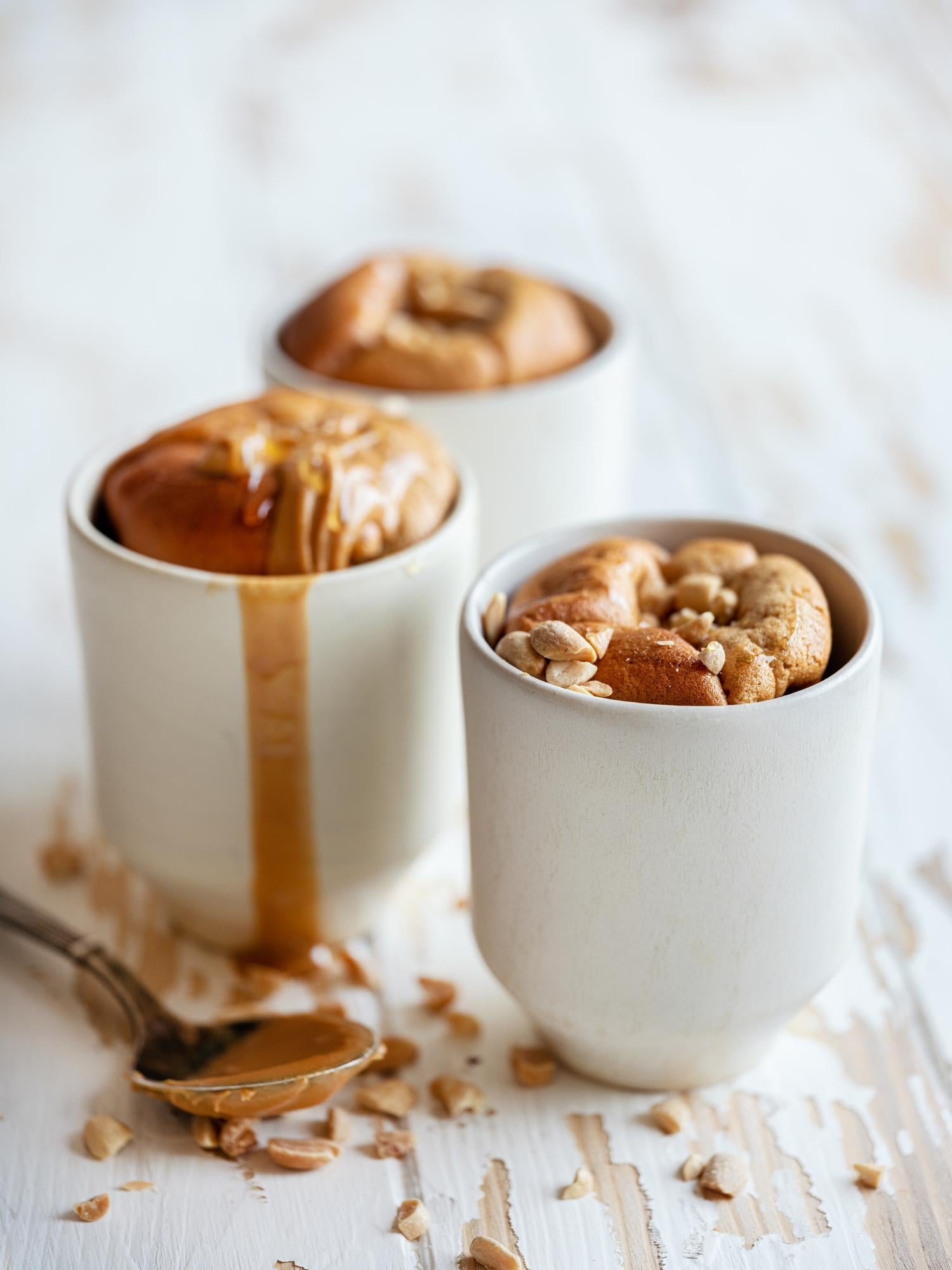 Vanille-Mug-Cake mit Erdnussbutter