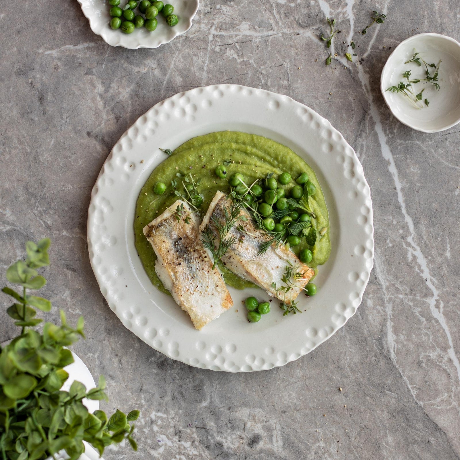 Zander mit Erbsenpüree
