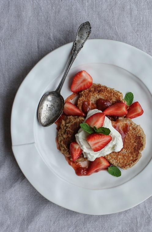 Pfannkuchen mit Hüttenkäse