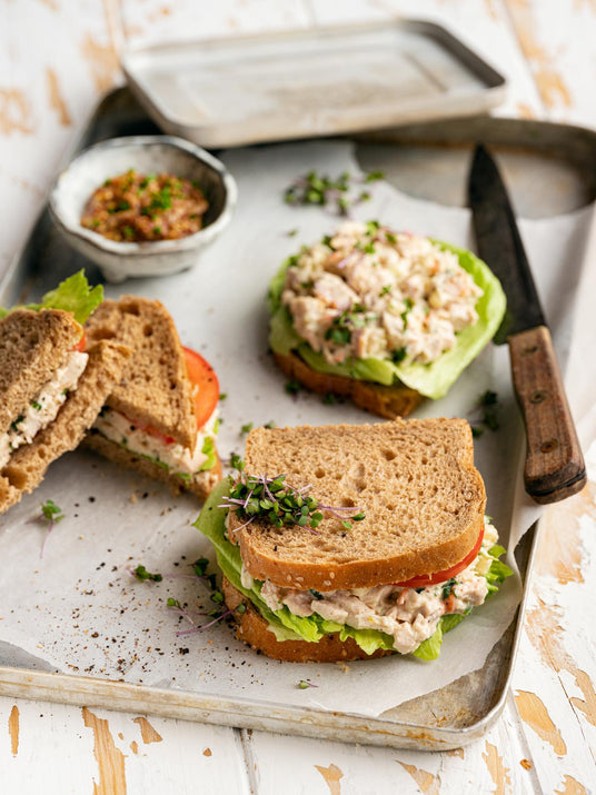 Sandwich mit Geflügelsalat