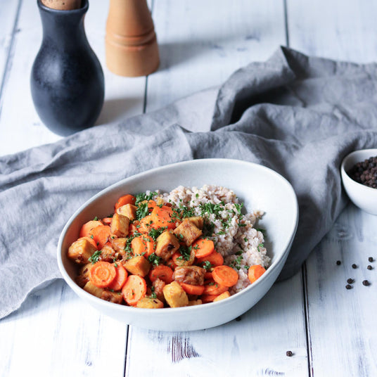 Tempeh mit Karotten und Buchweizen