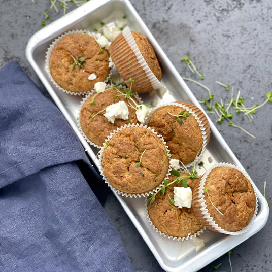 Zucchini-Muffins mit Feta